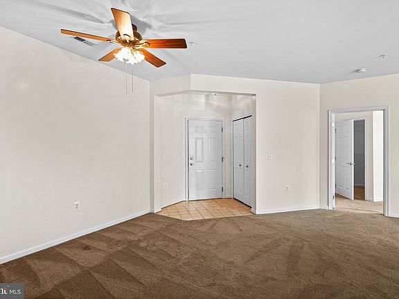 3rd image of 1305L Scottsdale Dr APT 337
