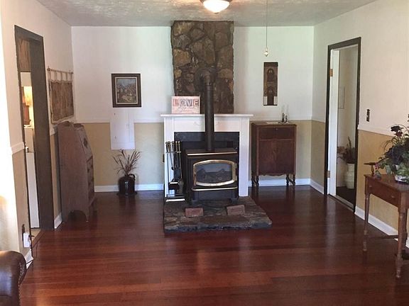 3rd image of 3965 S Eastmont Ave