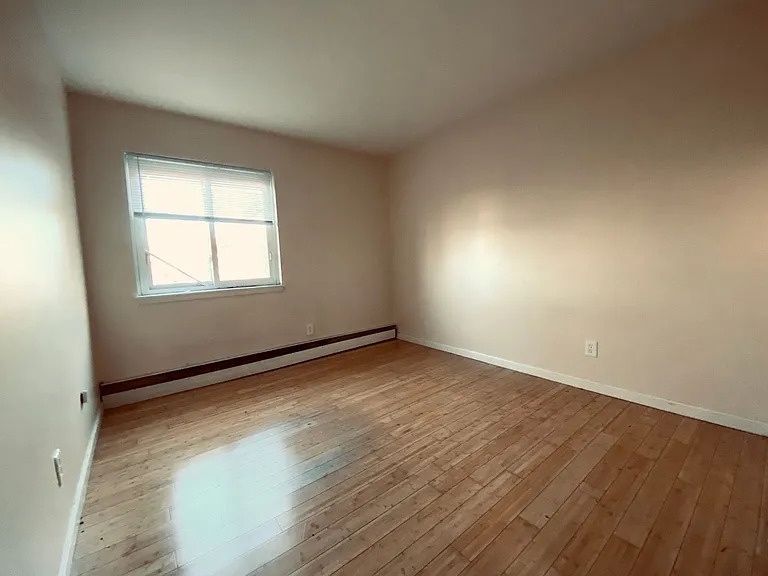 2342 S Austin St — Photo 10