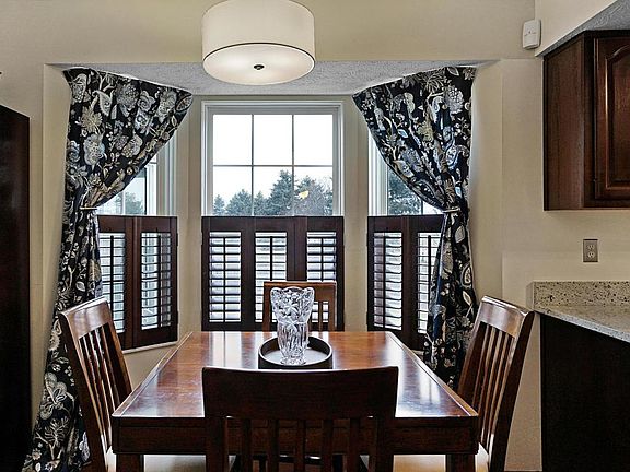 5th image of 5268 Hyde Park Dr