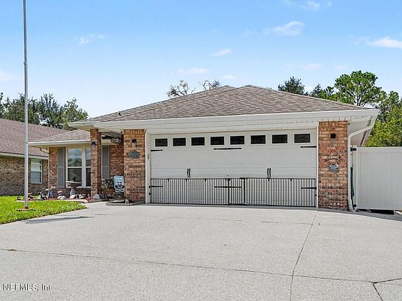 3rd image of 1838 CREEKVIEW Drive