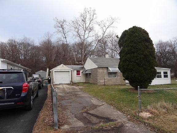 3rd image of 318 Cedar Ave