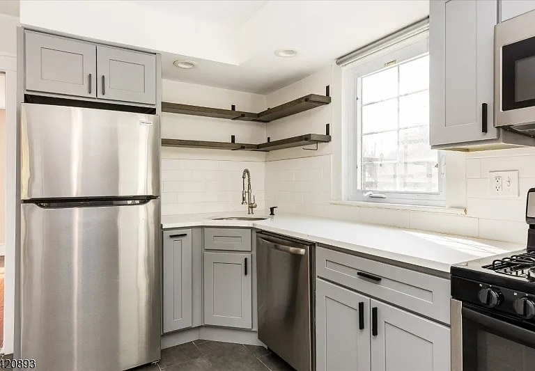 43 Pleasant Ave #2 — Photo 7