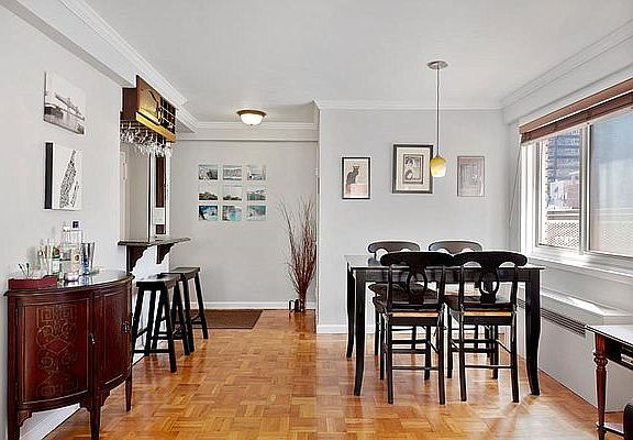 3rd image of 240 E 55th St #Penthouse B