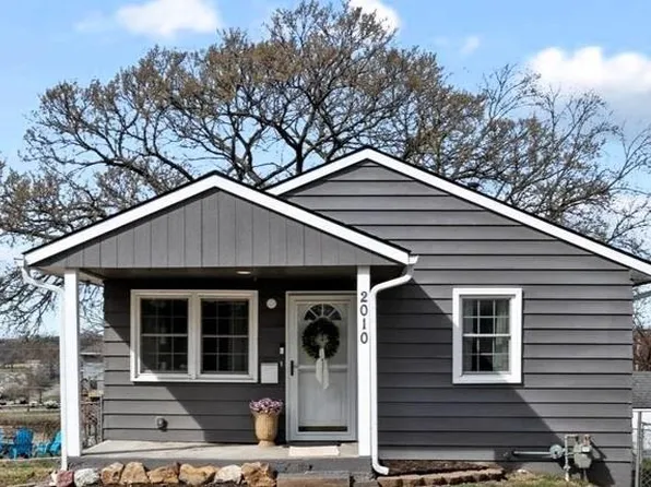 2010 S 21st Pl, Kansas City, KS 66106