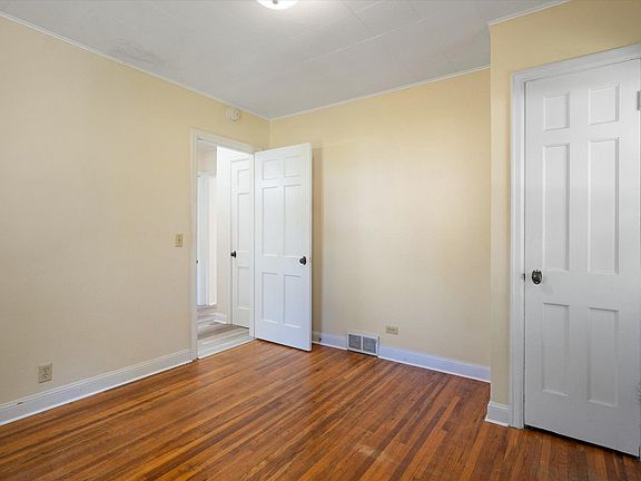 5th image of 1948 Garfield St NE