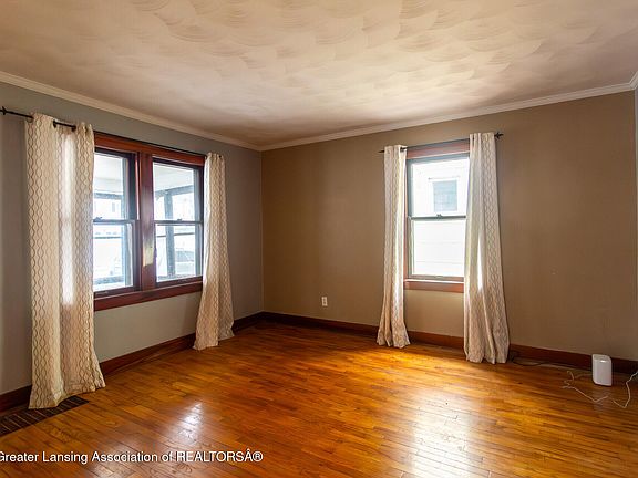 3rd image of 1004 Greenwood Ave