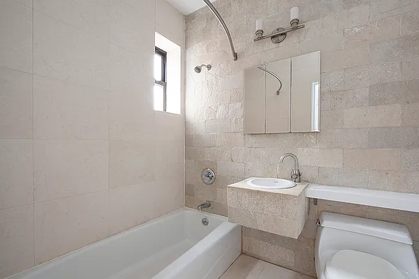 Rented by R New York | media 1