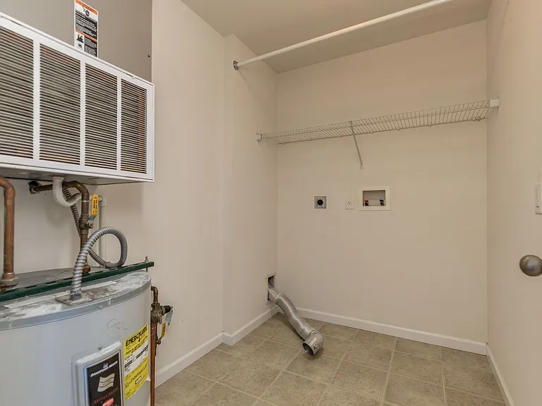 1770 Lexington Pl — Photo 21