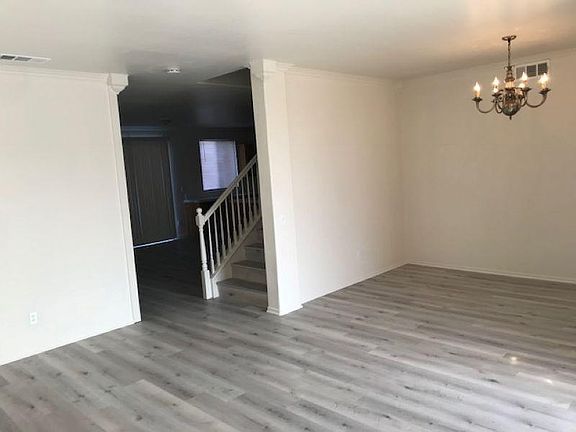 4th image of 13366 Somerset St