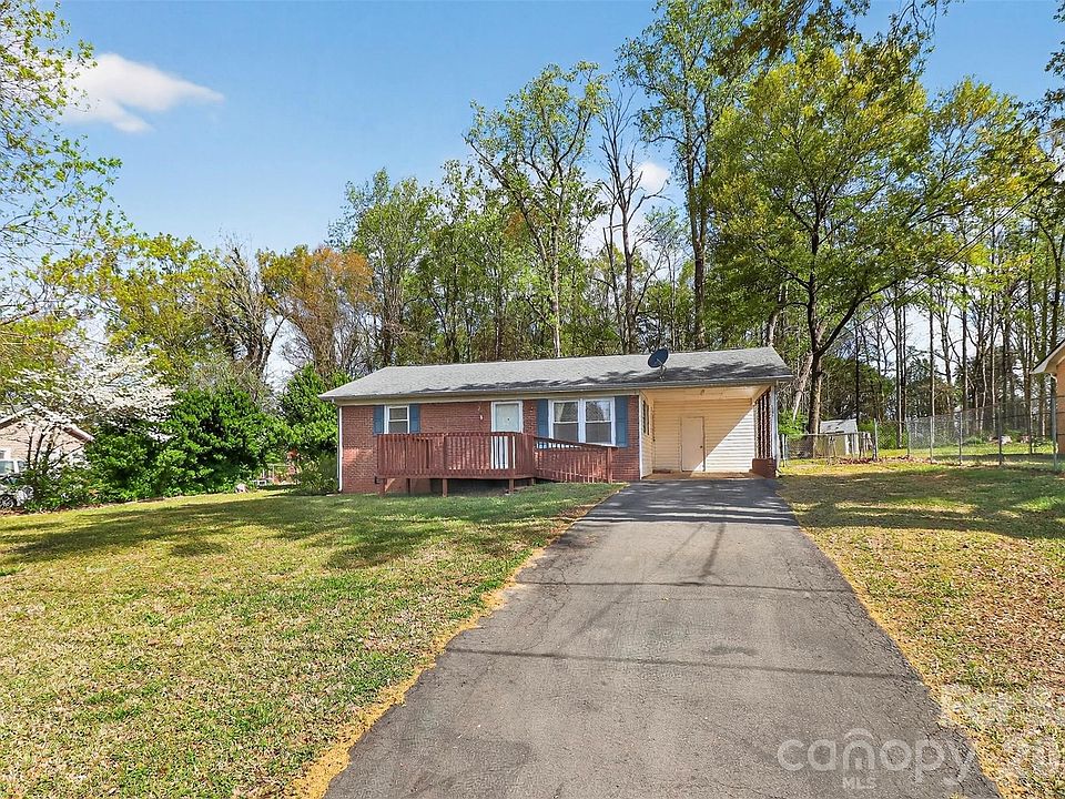 1st image of 107 Gaddis Dr