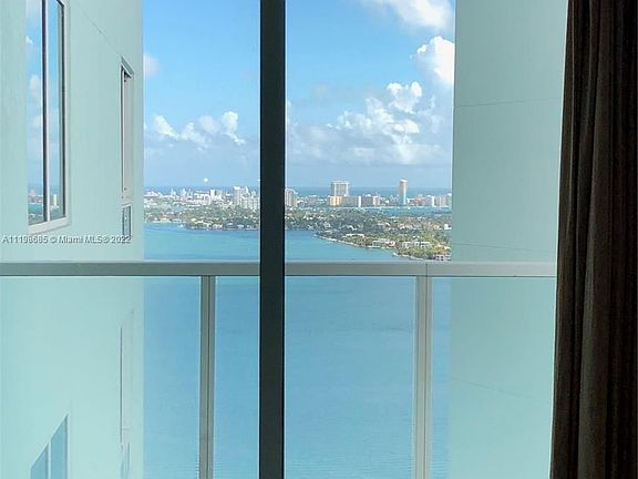3rd image of 1900 N Bayshore Dr APT 3305