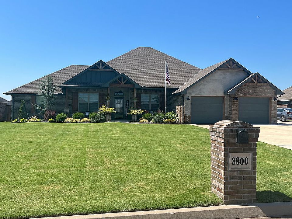 1st image of 3800 Richards Way NE