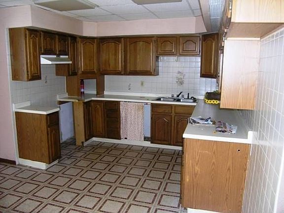 lower kitchen