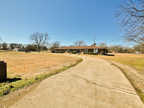 4th image of 319 Highway 78 N