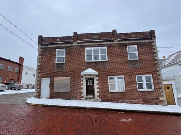 204 Linden St, Vandergrift, PA 15690