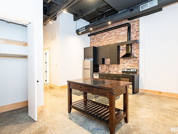 4th image of 255 18th St APT 107