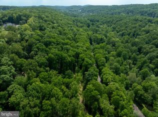 1672 Hollow Rd, Chester Springs, PA 19425