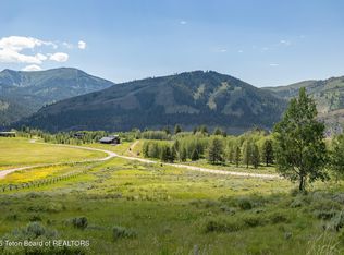 820 W Elk Ridge Rd, Jackson, WY 83001