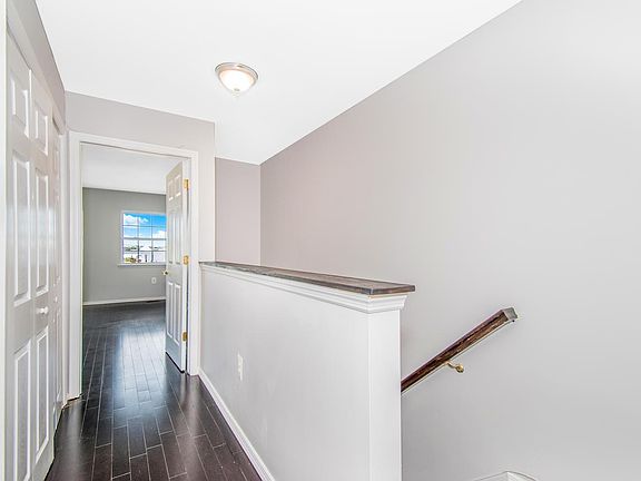3rd image of 227 Surf Dr #1