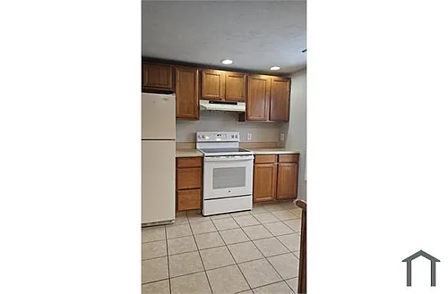 1295 Stafford Rd #3 Photo 1