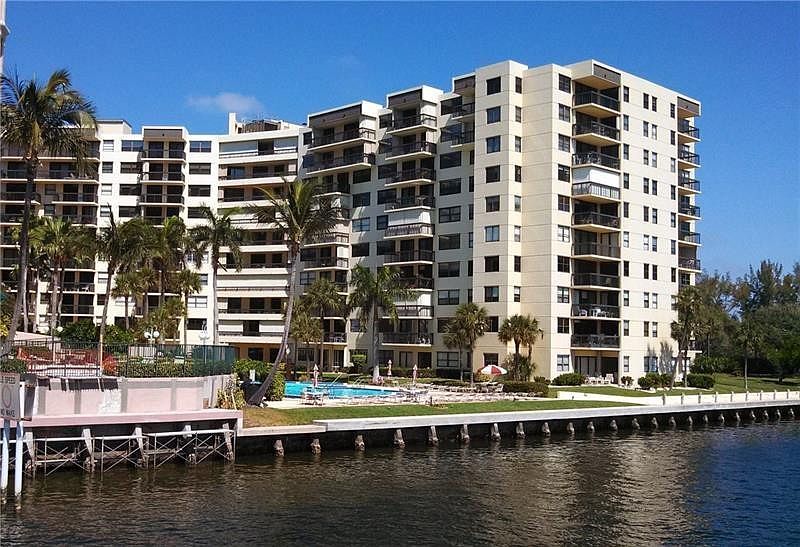 1st image of 2900 NE 14th Street Causeway #507