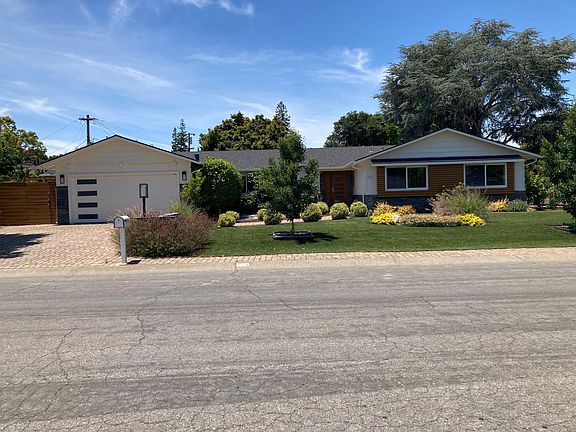2nd image of 220 Valencia Dr