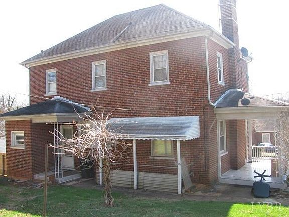 3rd image of 424 Warren Ave