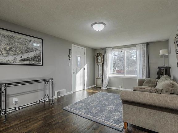 5th image of 7700 Walnut St