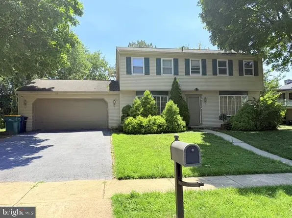 2112 Rosewood Ct, Wyomissing, PA 19610