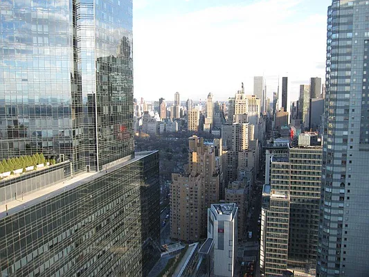 Rented by Realty Group International | media 19