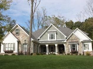 20 Trailside Dr, Winona Lake, IN 46590
