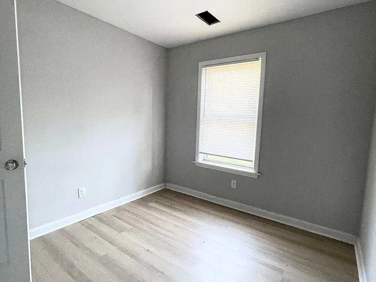 107 Loraine Dr — Photo 6