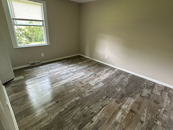 5th image of 2914 Rouark Cir