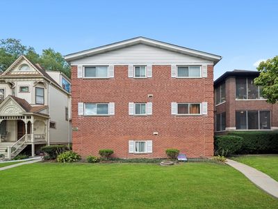 327 Wisconsin Ave APT 5B, Oak Park, IL, 60302