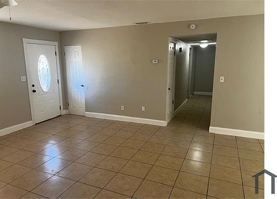 4th image of 3616 Searobin Dr SE