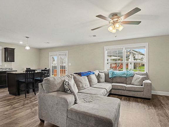 4th image of 1393 Citadel Dr