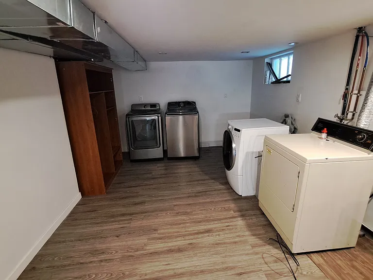 1428 Queen St — Photo 8