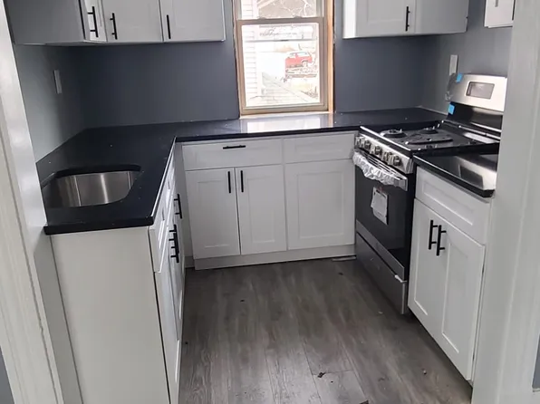90 Griggs St #2, Waterbury, CT 06704