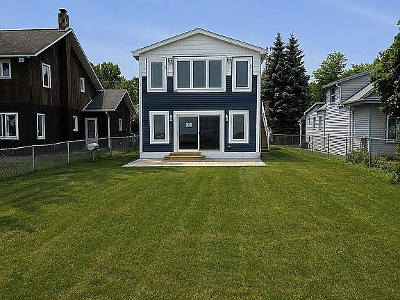 2nd image of 315 Donahue Beach Dr