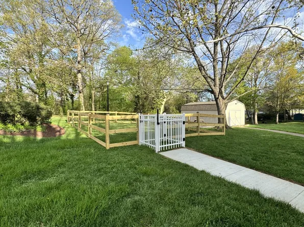 West Woods Apartments