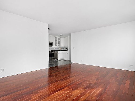 4th image of 353 E 72nd St APT 30B