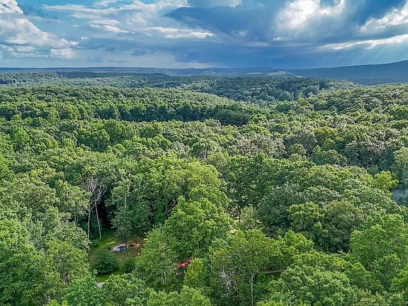 3rd image of 237 Chestnut Ridge Rd