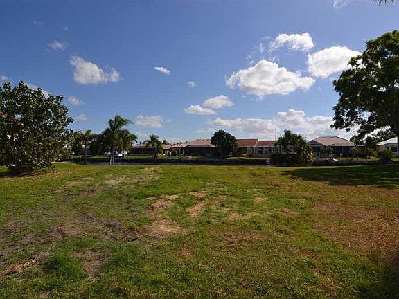 3rd image of 3886 San Lorenzo Dr
