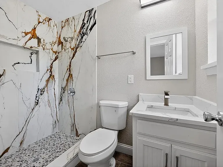 705 Donald Dr — Photo 13