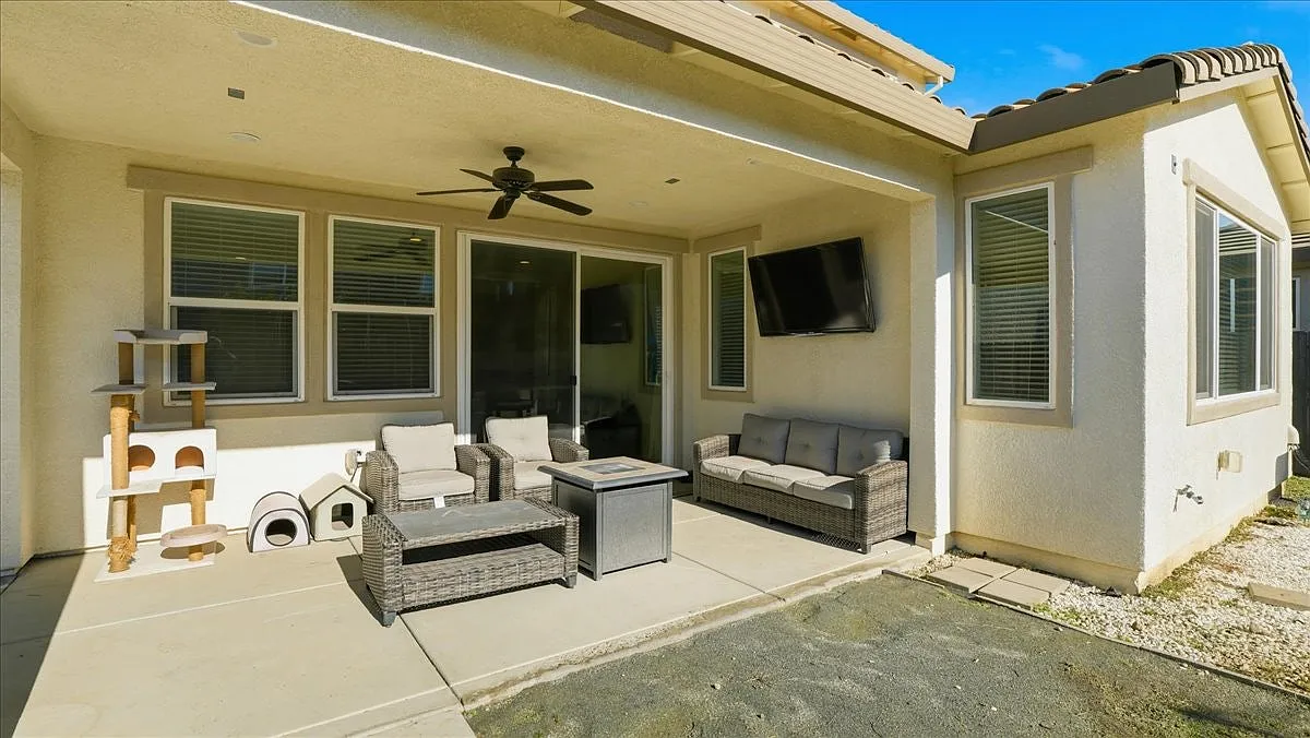 Building Photo - 5120 Moonraker Ln