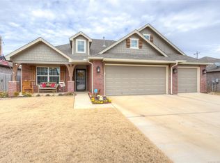 3116 W Charlotte St, Broken Arrow, OK 74011