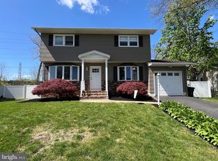 14 Quimby Ave, Hamilton, NJ 08610