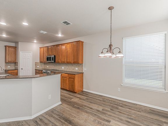 4th image of 8494 Shakespeare Ln