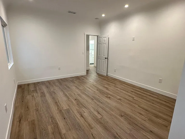 3rd room